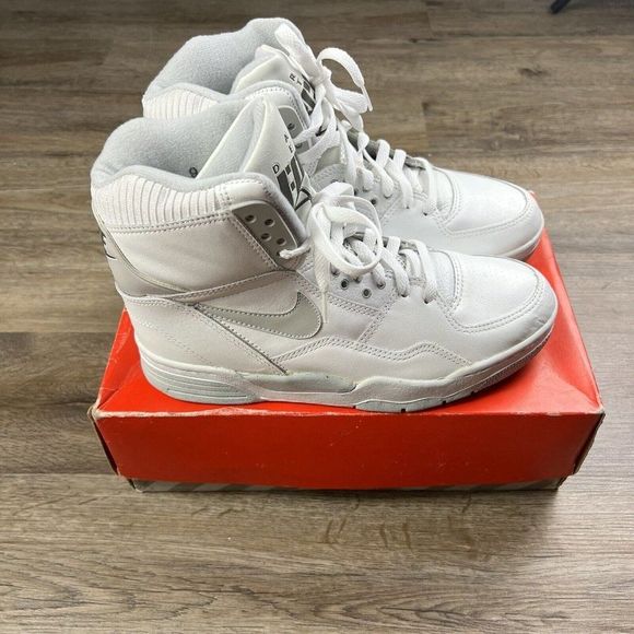 nike air delta force mid